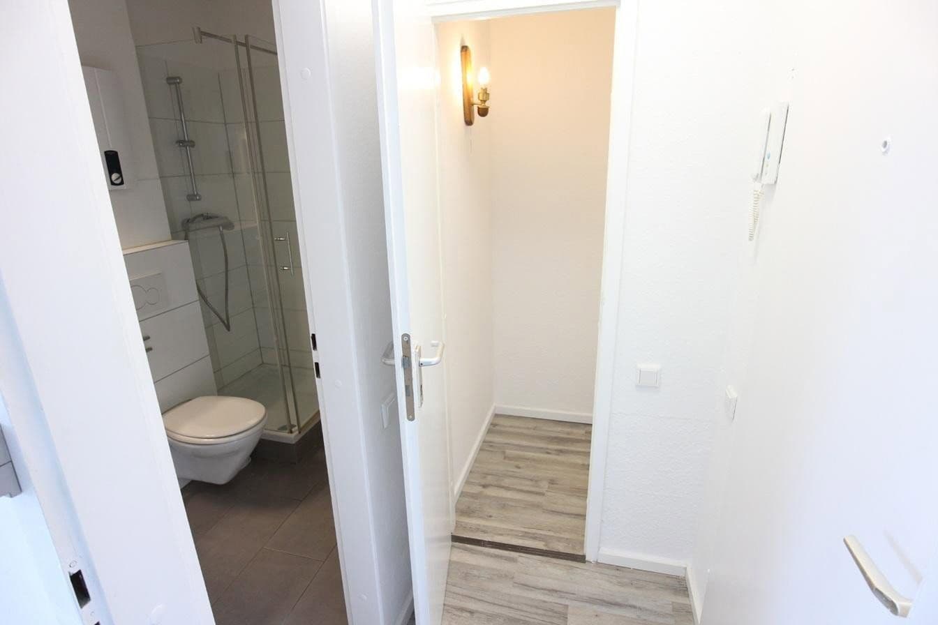 Prenájom bytu 1-izbový 37 m², Florastraße 7, Neuss, Severné Porýnie - Westfálsko Prenájom bytu 1-izbový 37 m², Florastraße 7, Neuss, Severné Porýnie - Westfálsko