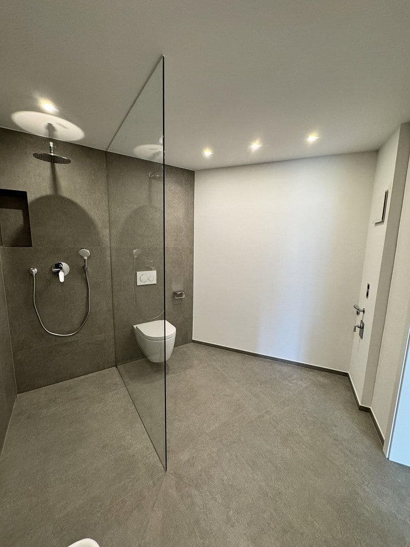 Prenájom bytu 3-izbový 75 m², Waldburgstr., Bonn, Severné Porýnie - Westfálsko Prenájom bytu 3-izbový 75 m², Waldburgstr., Bonn, Severné Porýnie - Westfálsko