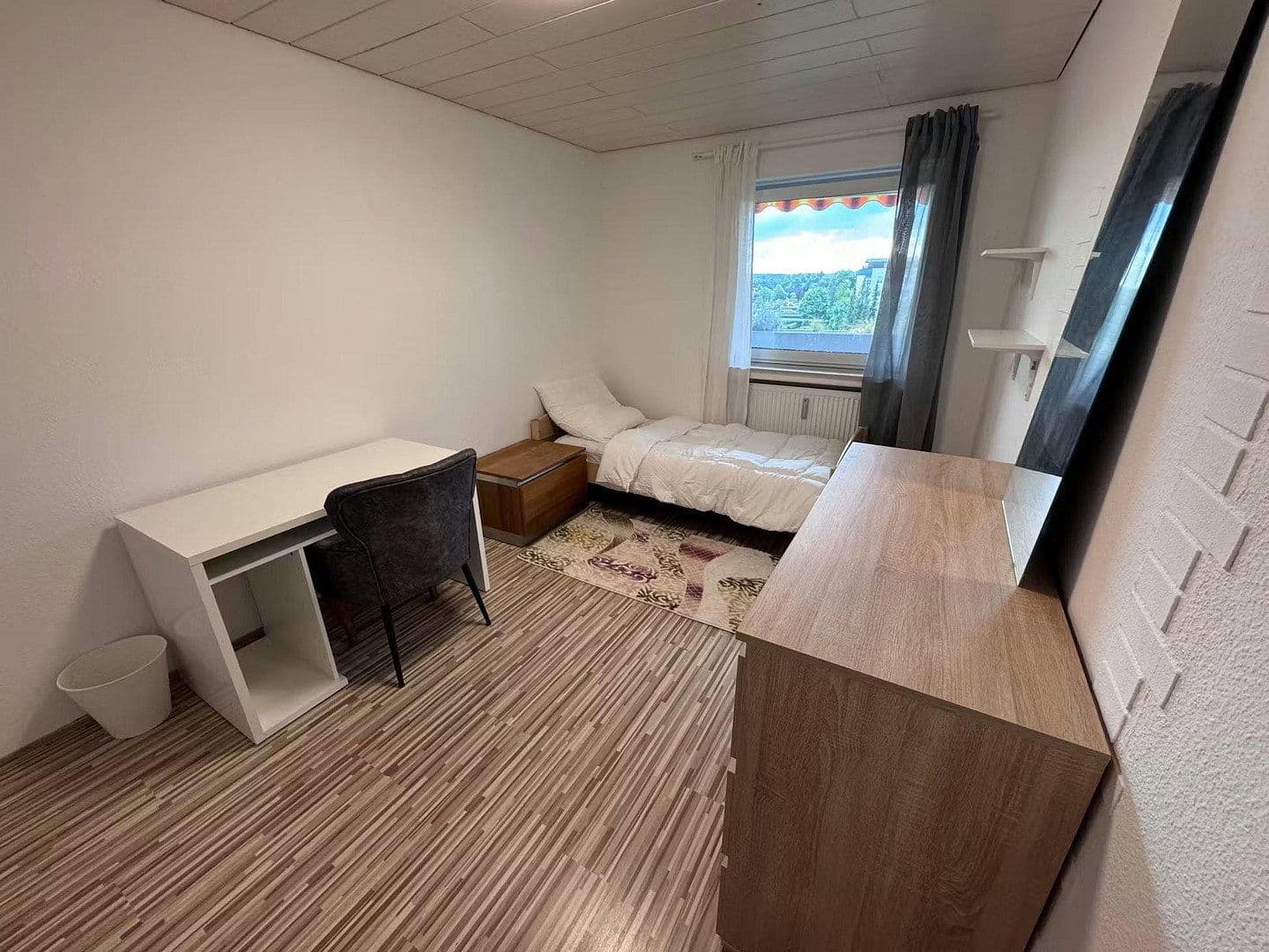 Prenájom bytu 1-izbový 23 m², Augsburger Str 91/5, Augsburg, Bavorsko Prenájom bytu 1-izbový 23 m², Augsburger Str 91/5, Augsburg, Bavorsko