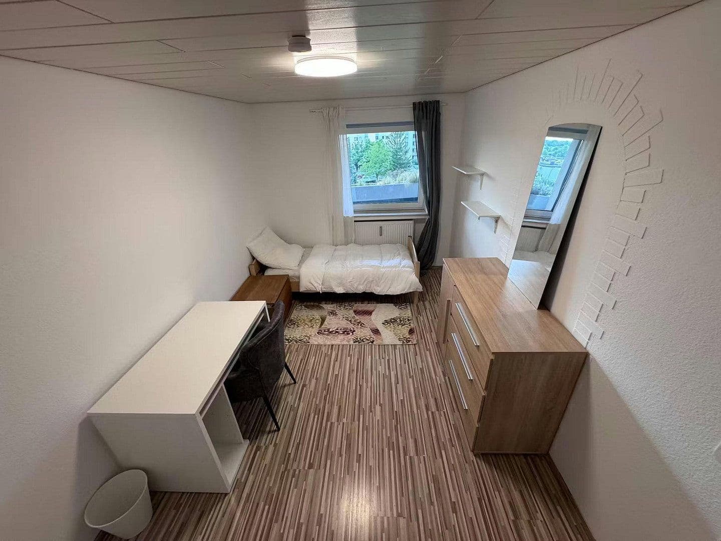 Prenájom bytu 1-izbový 23 m², Augsburger Str 91/5, Augsburg, Bavorsko Prenájom bytu 1-izbový 23 m², Augsburger Str 91/5, Augsburg, Bavorsko