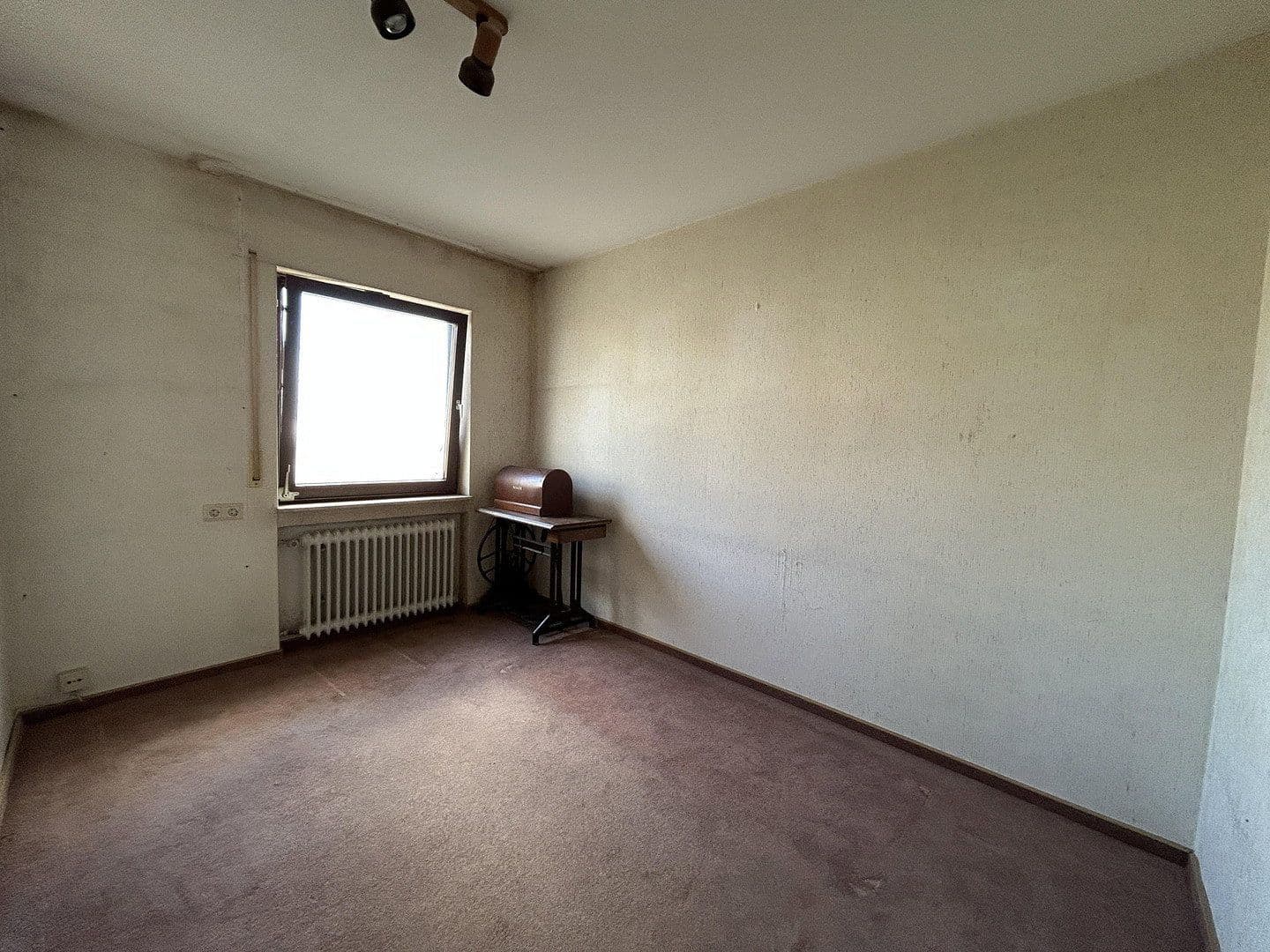 Predaj domu 266 m², pozemek 1.039 m², Herbrechtingen, Bádensko-Wurttembersko Predaj domu 266 m², pozemek 1.039 m², Herbrechtingen, Bádensko-Wurttembersko