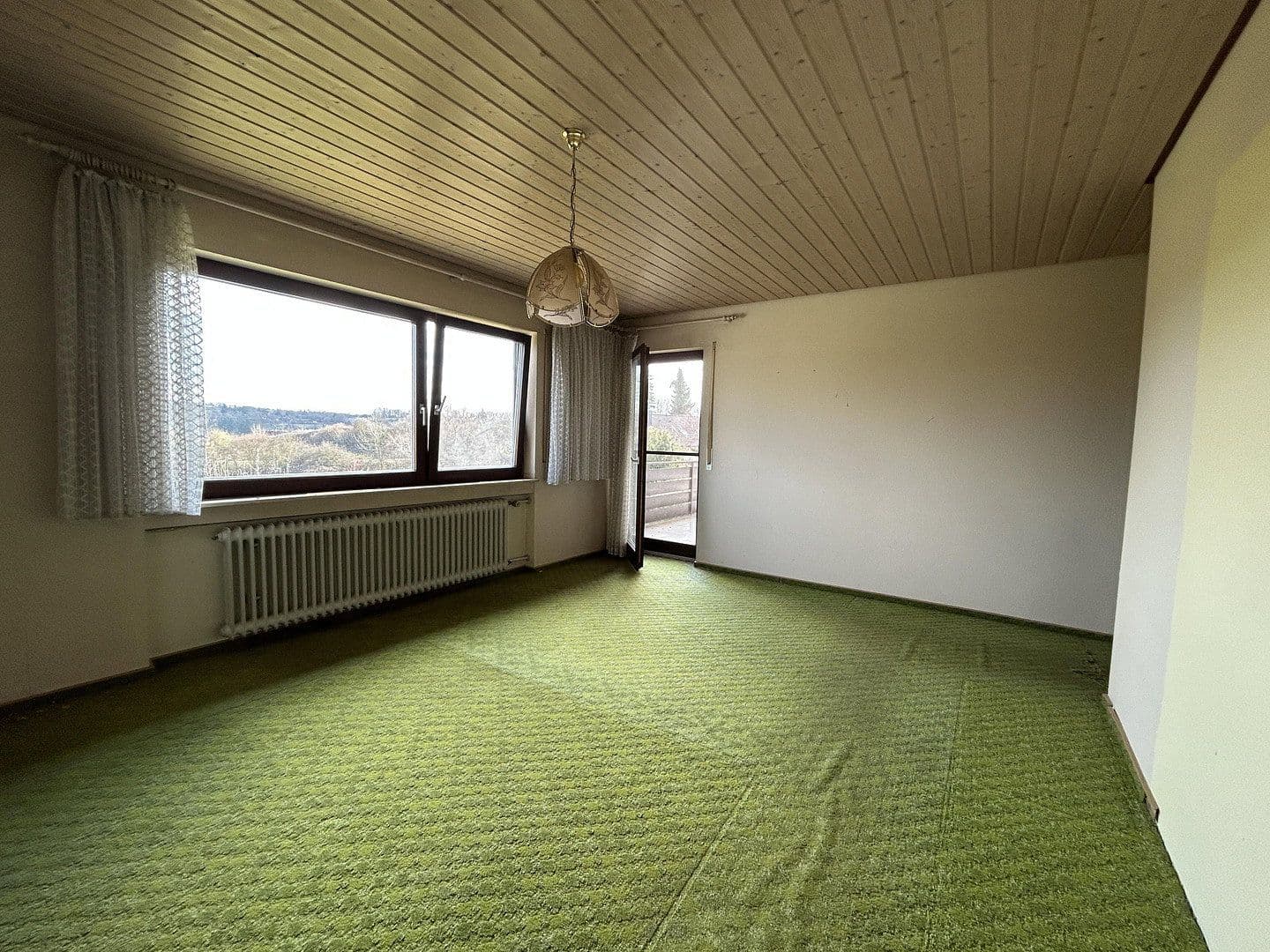 Predaj domu 266 m², pozemek 1.039 m², Herbrechtingen, Bádensko-Wurttembersko Predaj domu 266 m², pozemek 1.039 m², Herbrechtingen, Bádensko-Wurttembersko