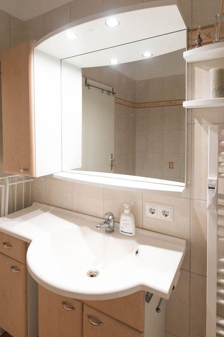 Prenájom bytu 3-izbový 90 m², Kirchenweg 8, Hamburg, Hamburg Prenájom bytu 3-izbový 90 m², Kirchenweg 8, Hamburg, Hamburg