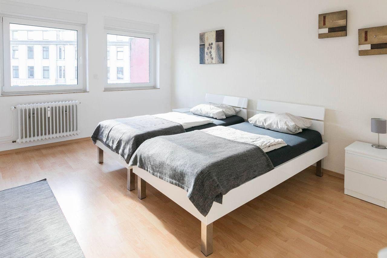 Prenájom bytu 3-izbový 90 m², Kirchenweg 8, Hamburg, Hamburg Prenájom bytu 3-izbový 90 m², Kirchenweg 8, Hamburg, Hamburg