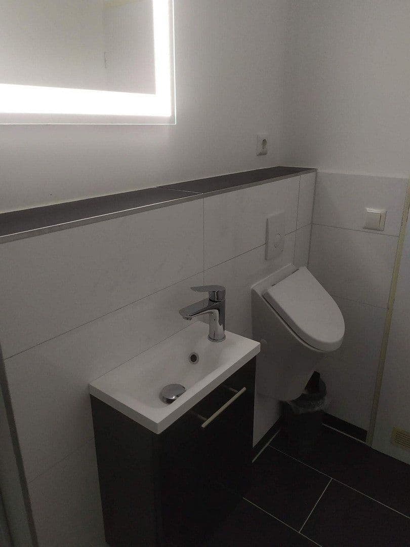 Prenájom bytu 3-izbový 90 m², Kirchenweg 8, Hamburg, Hamburg Prenájom bytu 3-izbový 90 m², Kirchenweg 8, Hamburg, Hamburg