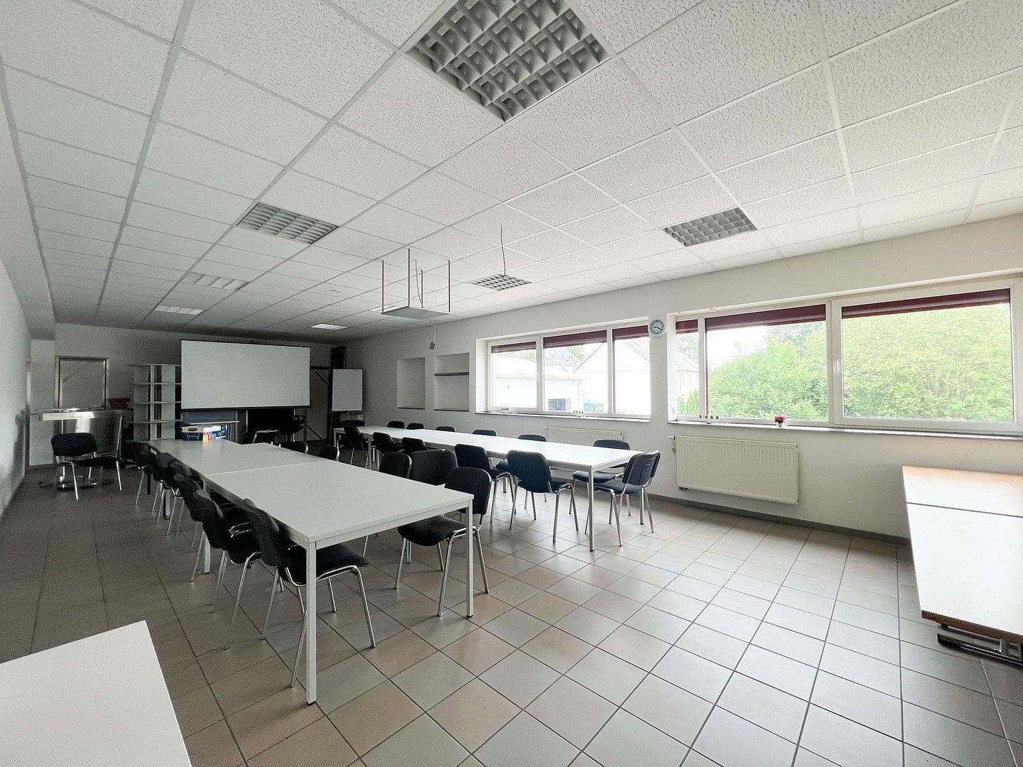 Prenájom nebytového priestoru 3.500 m², Frankenberg/Sachsen, Sasko Prenájom nebytového priestoru 3.500 m², Frankenberg/Sachsen, Sasko