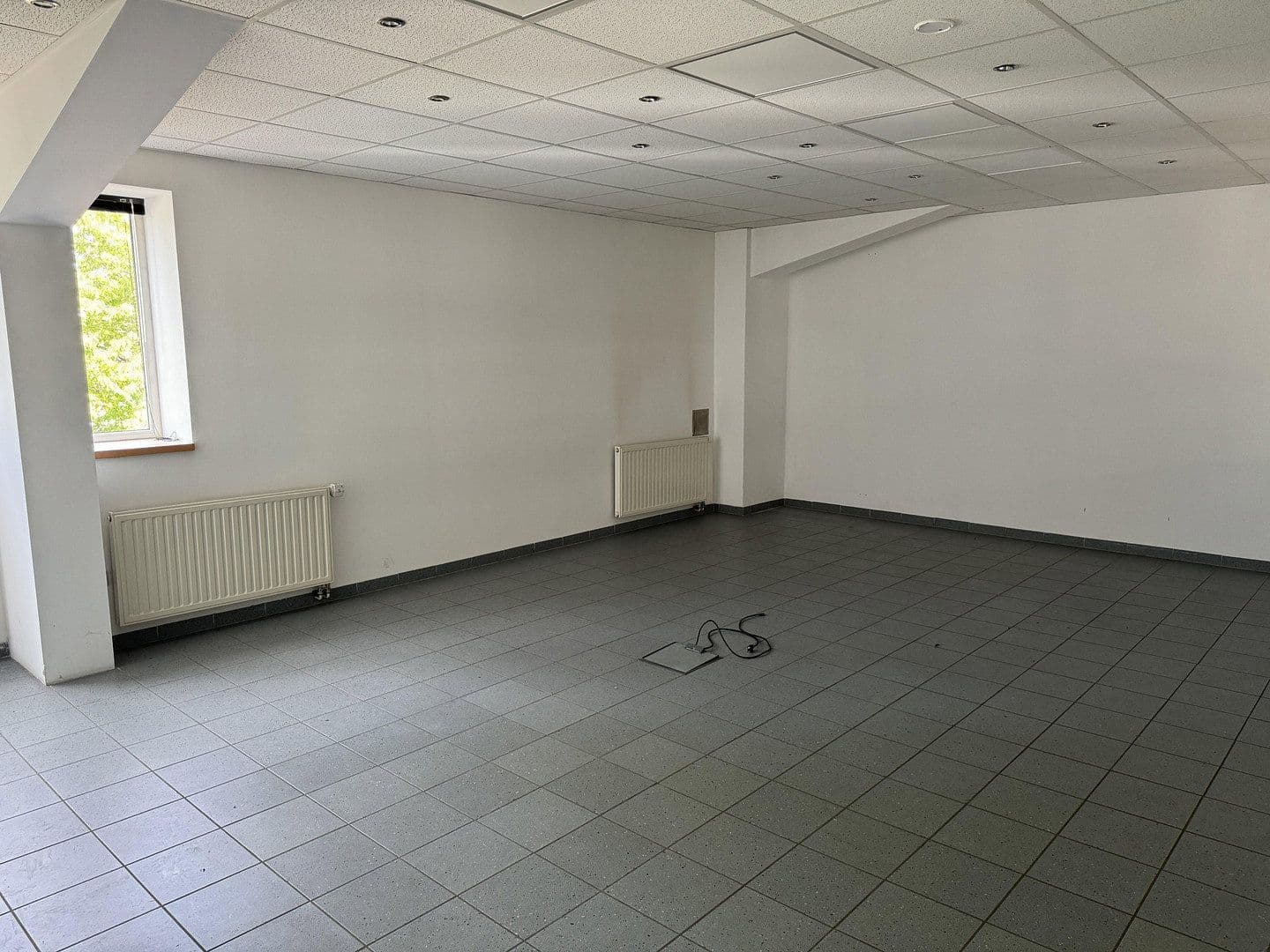 Prenájom nebytového priestoru 3.500 m², Frankenberg/Sachsen, Sasko Prenájom nebytového priestoru 3.500 m², Frankenberg/Sachsen, Sasko