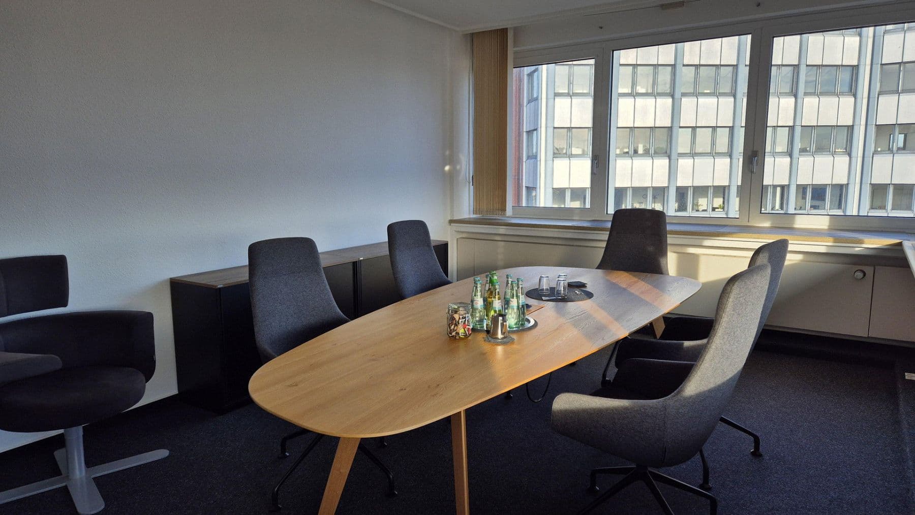 Prenájom kancelárie 3.000 m², Osnabrück, Dolné Sasko Prenájom kancelárie 3.000 m², Osnabrück, Dolné Sasko