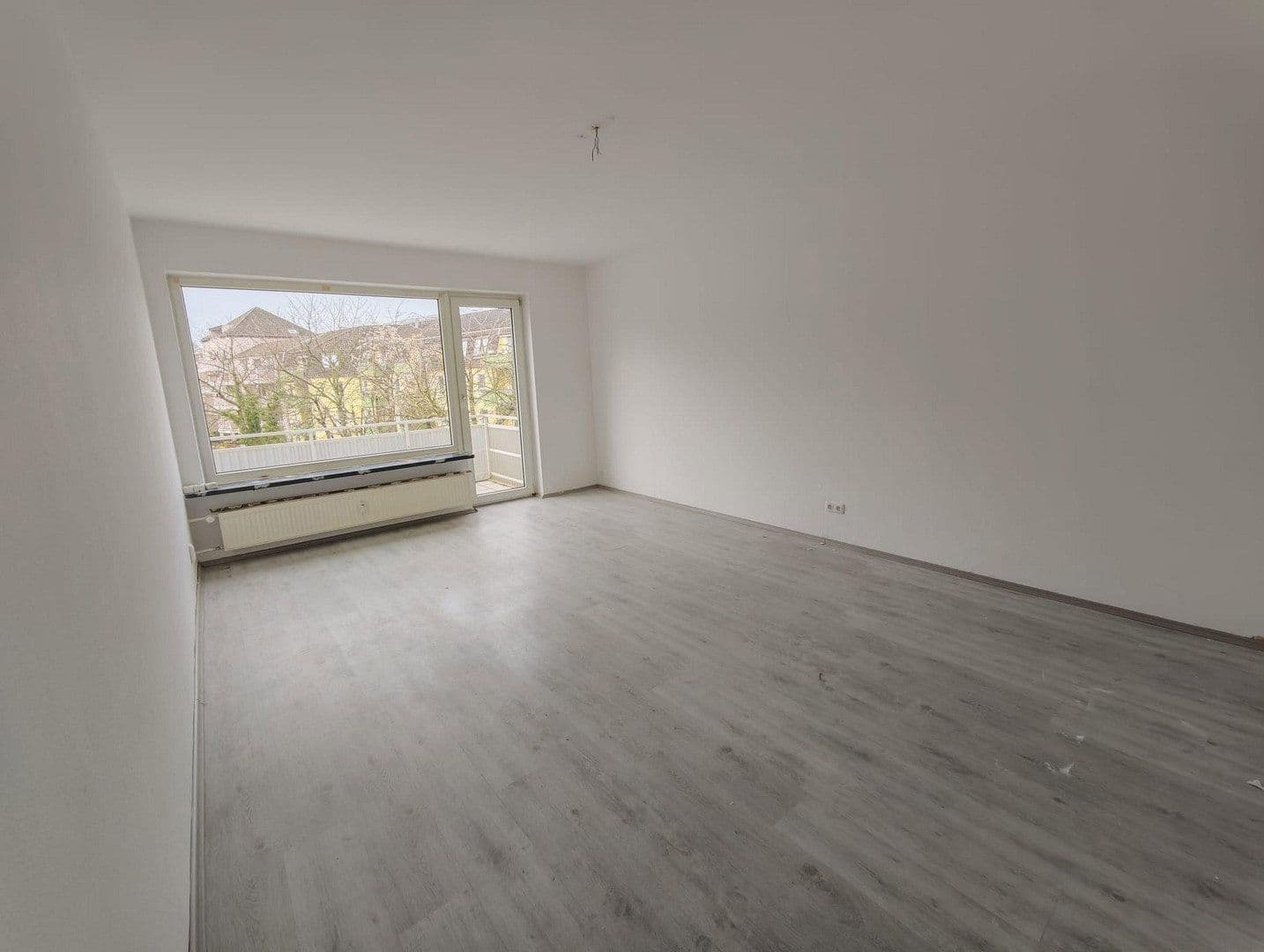 Prenájom bytu 3-izbový 73 m², Schlenhofstr. 15, Essen, Severné Porýnie - Westfálsko Prenájom bytu 3-izbový 73 m², Schlenhofstr. 15, Essen, Severné Porýnie - Westfálsko