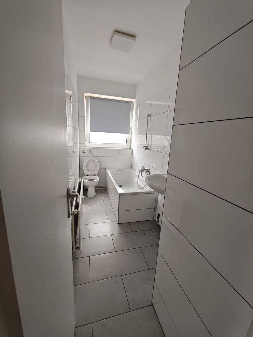 Prenájom bytu 3-izbový 73 m², Schlenhofstr. 15, Essen, Severné Porýnie - Westfálsko Prenájom bytu 3-izbový 73 m², Schlenhofstr. 15, Essen, Severné Porýnie - Westfálsko