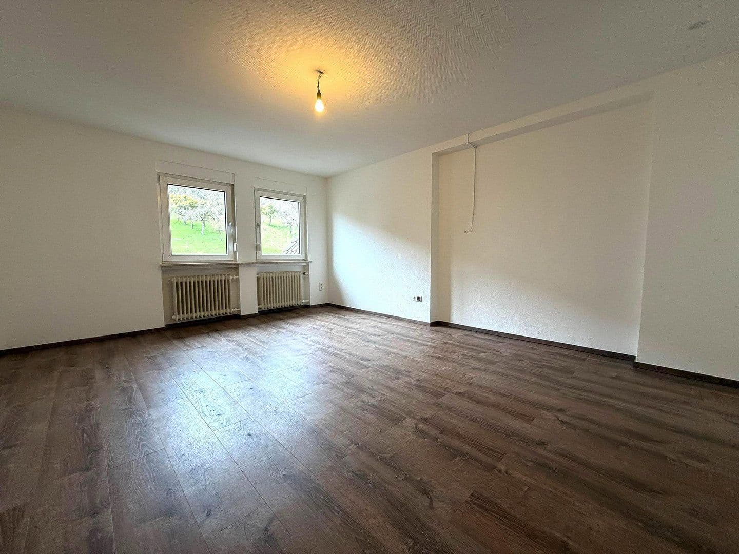 Prenájom bytu 4-izbový 111 m², Villbacher Str. 44, Bad Orb, Hesensko Prenájom bytu 4-izbový 111 m², Villbacher Str. 44, Bad Orb, Hesensko