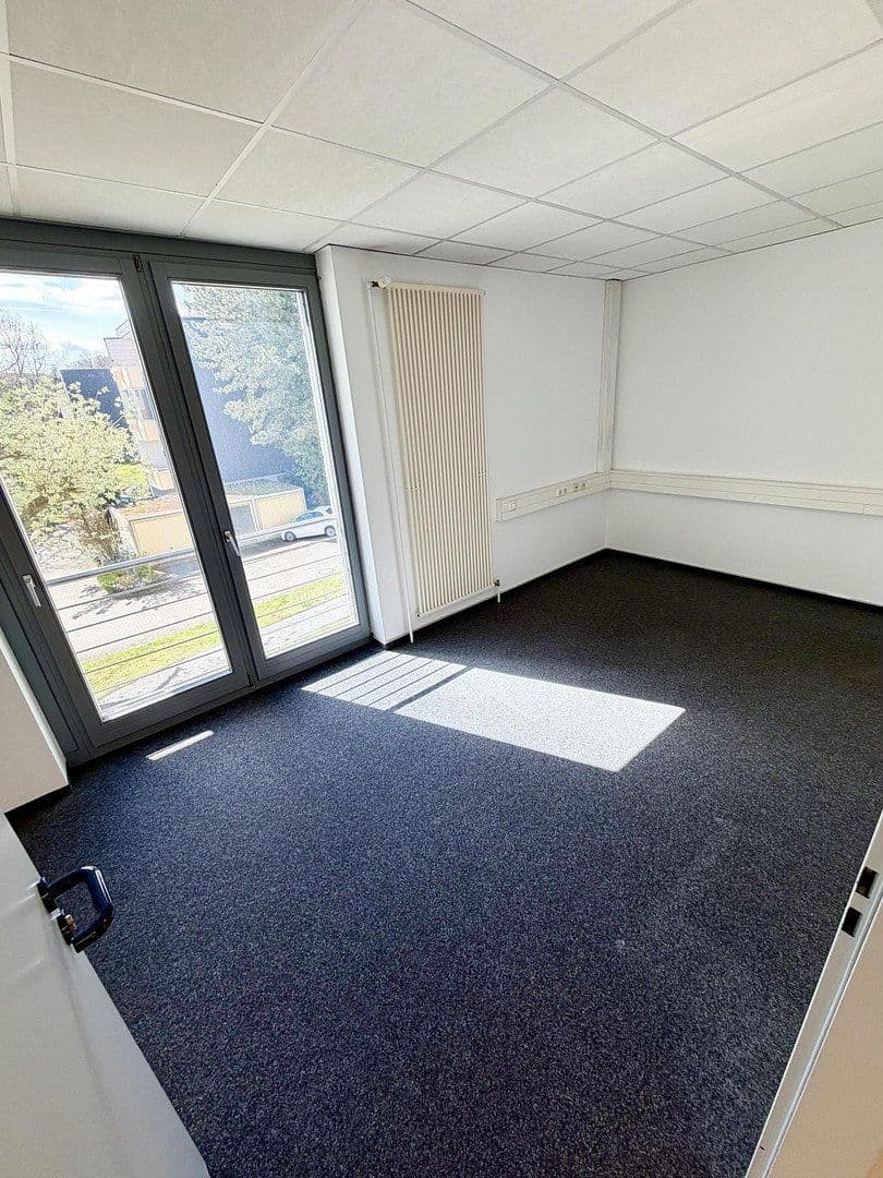 Prenájom kancelárie 140 m², Detmolder Str. 596, Bielefeld, Severné Porýnie - Westfálsko Prenájom kancelárie 140 m², Detmolder Str. 596, Bielefeld, Severné Porýnie - Westfálsko