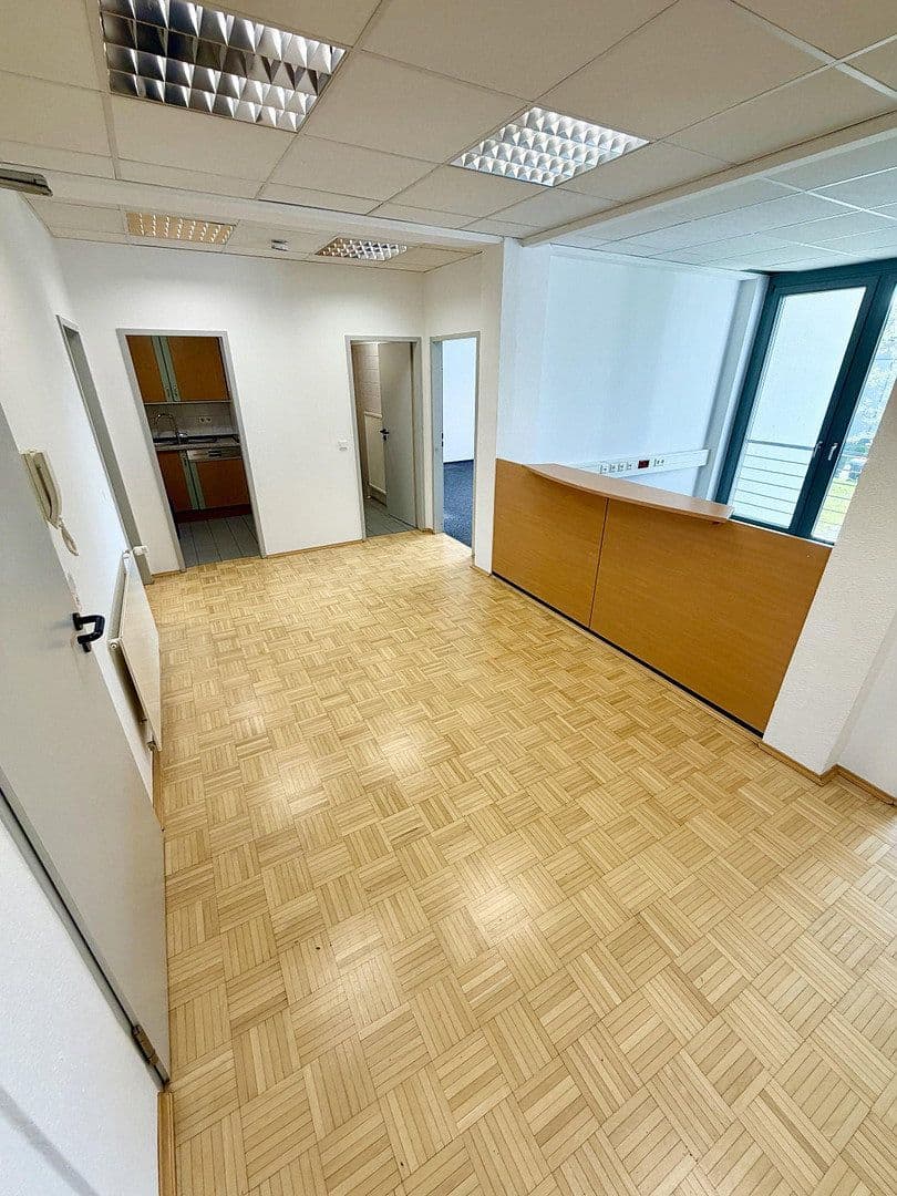 Prenájom kancelárie 140 m², Detmolder Str. 596, Bielefeld, Severné Porýnie - Westfálsko Prenájom kancelárie 140 m², Detmolder Str. 596, Bielefeld, Severné Porýnie - Westfálsko