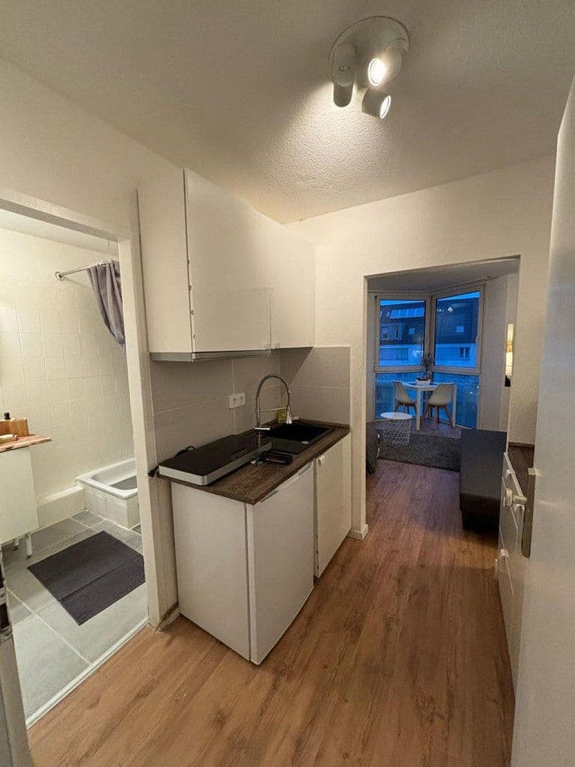 Prenájom bytu 1-izbový 30 m², Kuthsweg 31, Düsseldorf, Severné Porýnie - Westfálsko Prenájom bytu 1-izbový 30 m², Kuthsweg 31, Düsseldorf, Severné Porýnie - Westfálsko