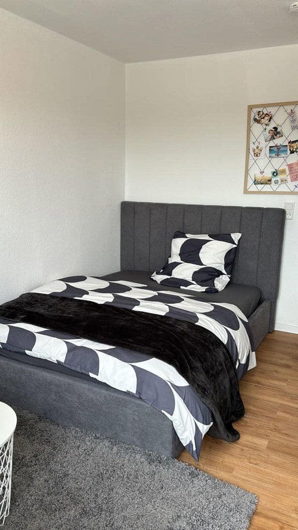 Prenájom bytu 1-izbový 30 m², Kuthsweg 31, Düsseldorf, Severné Porýnie - Westfálsko Prenájom bytu 1-izbový 30 m², Kuthsweg 31, Düsseldorf, Severné Porýnie - Westfálsko