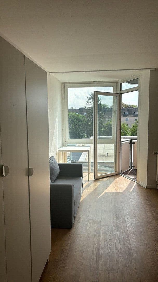 Prenájom bytu 1-izbový 30 m², Kuthsweg 31, Düsseldorf, Severné Porýnie - Westfálsko Prenájom bytu 1-izbový 30 m², Kuthsweg 31, Düsseldorf, Severné Porýnie - Westfálsko