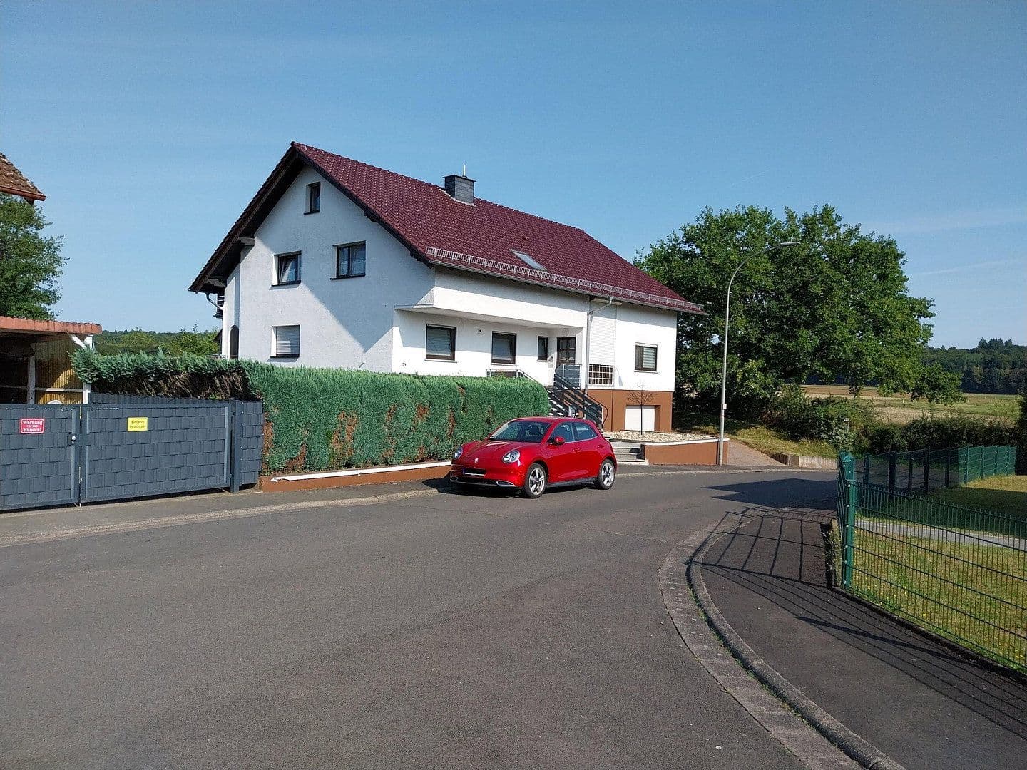 Predaj domu 377 m², pozemek 1.788 m², Pappelstraße 24, Laubach, Hesensko Predaj domu 377 m², pozemek 1.788 m², Pappelstraße 24, Laubach, Hesensko