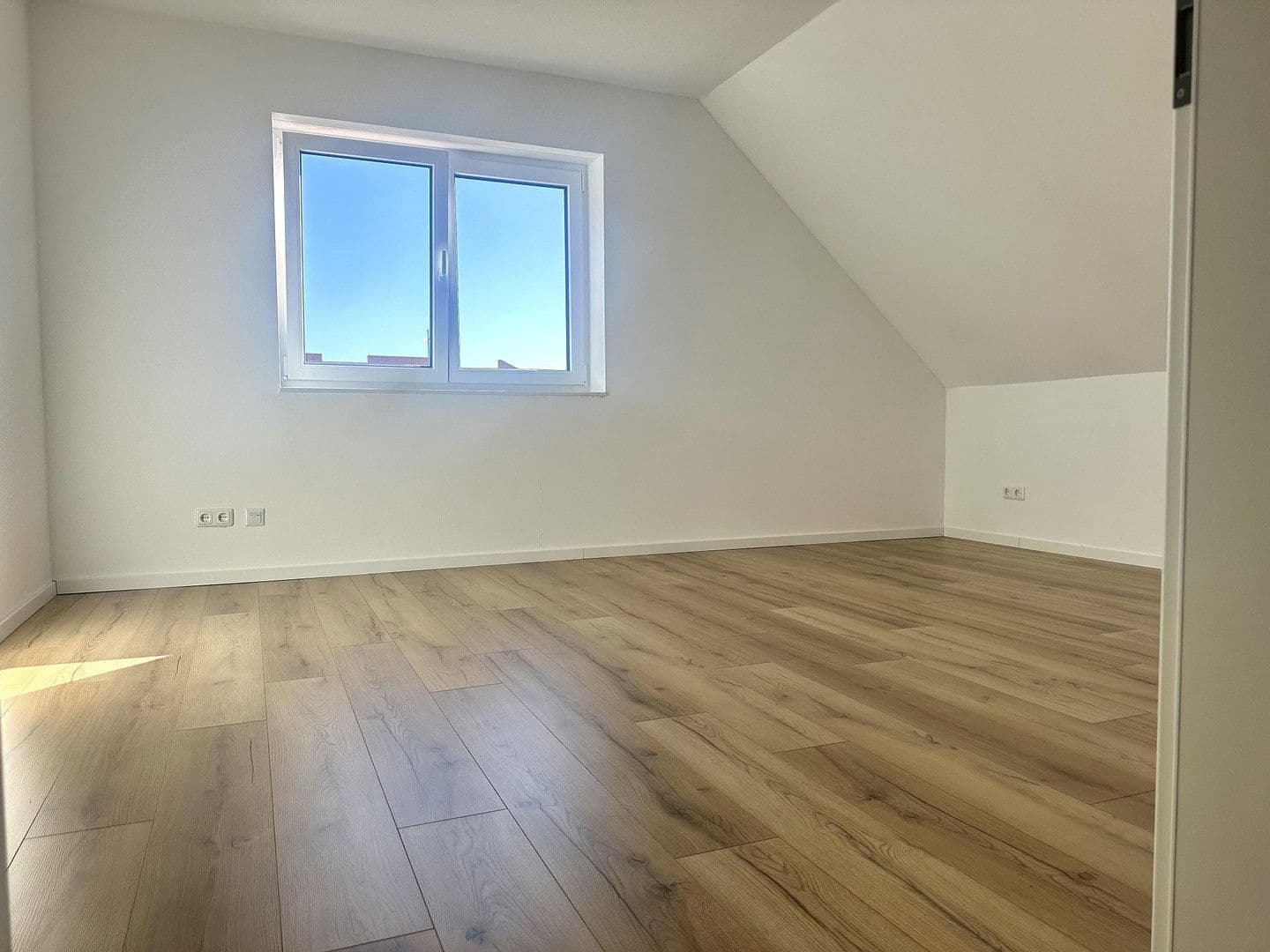 Predaj domu 125 m², pozemek 330 m², Bleckede, Dolné Sasko Predaj domu 125 m², pozemek 330 m², Bleckede, Dolné Sasko