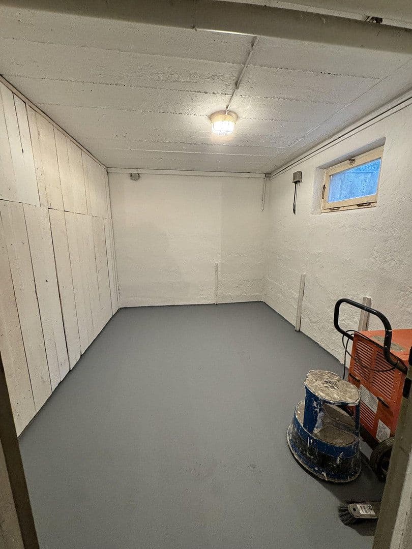 Prenájom bytu 4-izbový 95 m², Hessigheim, Bádensko-Wurttembersko Prenájom bytu 4-izbový 95 m², Hessigheim, Bádensko-Wurttembersko