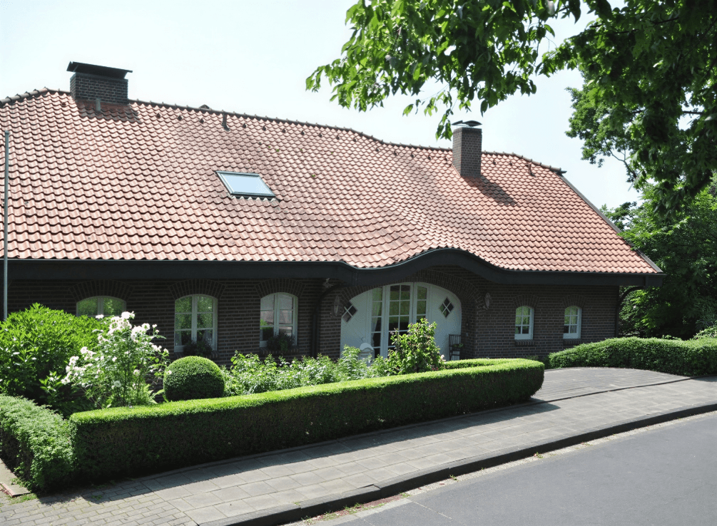 Predaj domu 378 m², pozemek 2.174 m², Nettetal, Severné Porýnie - Westfálsko Predaj domu 378 m², pozemek 2.174 m², Nettetal, Severné Porýnie - Westfálsko