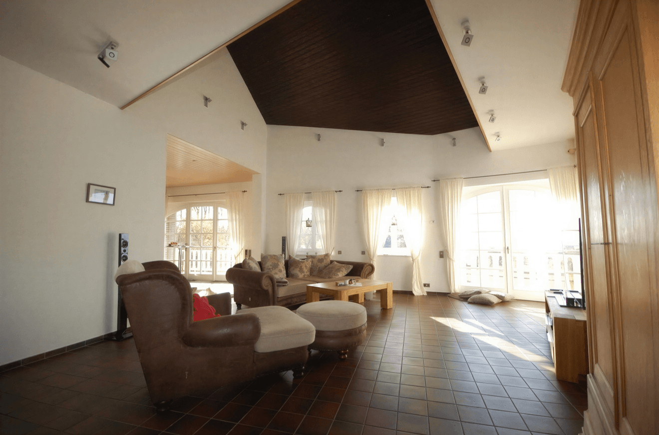 Predaj domu 378 m², pozemek 2.174 m², Nettetal, Severné Porýnie - Westfálsko Predaj domu 378 m², pozemek 2.174 m², Nettetal, Severné Porýnie - Westfálsko