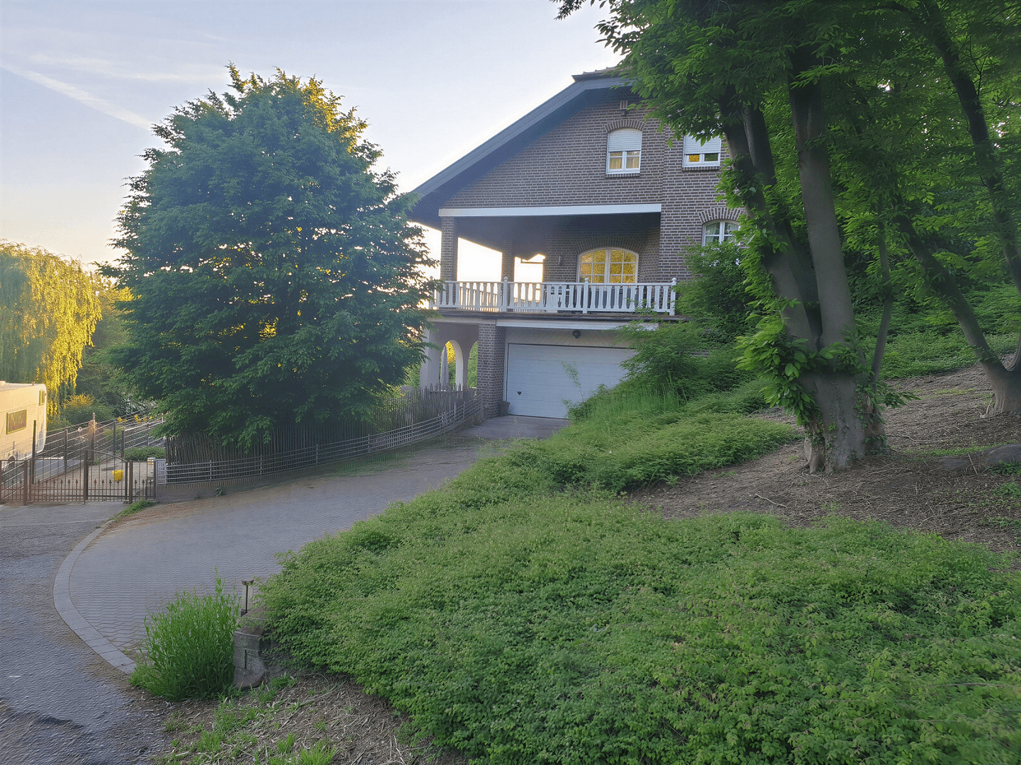 Predaj domu 378 m², pozemek 2.174 m², Nettetal, Severné Porýnie - Westfálsko Predaj domu 378 m², pozemek 2.174 m², Nettetal, Severné Porýnie - Westfálsko