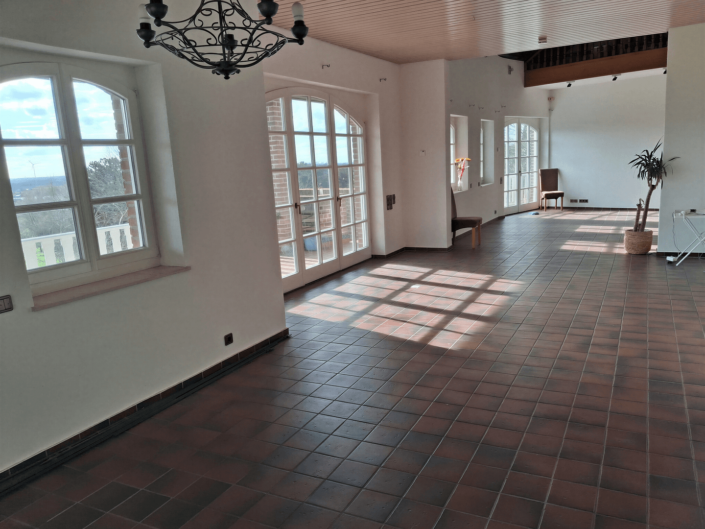 Predaj domu 378 m², pozemek 2.174 m², Nettetal, Severné Porýnie - Westfálsko Predaj domu 378 m², pozemek 2.174 m², Nettetal, Severné Porýnie - Westfálsko