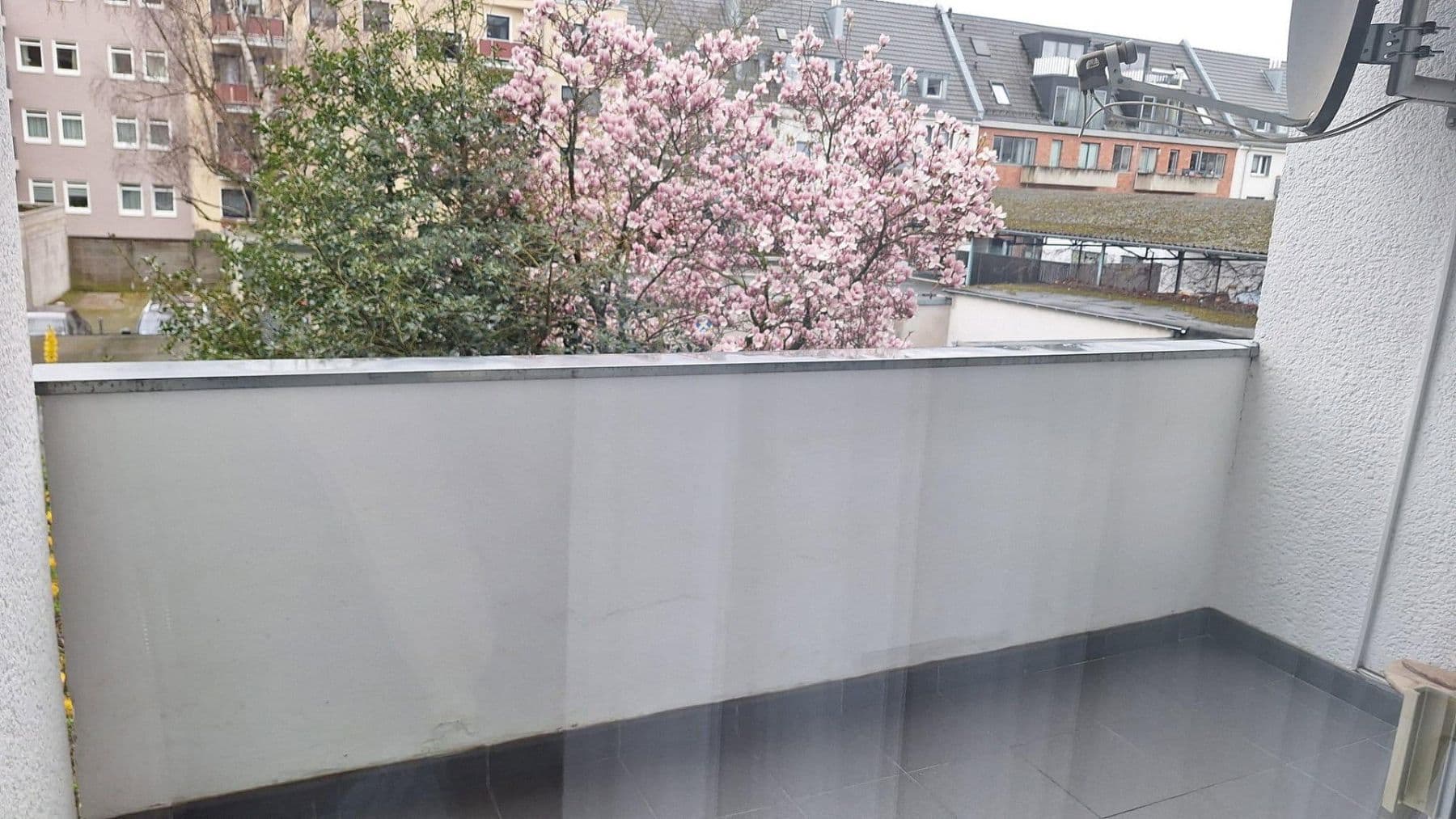 Prenájom bytu 3-izbový 68 m², Köln, Severné Porýnie - Westfálsko Prenájom bytu 3-izbový 68 m², Köln, Severné Porýnie - Westfálsko