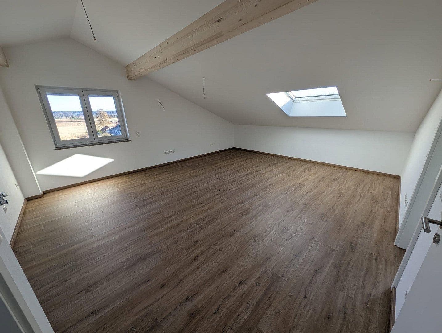 Prenájom bytu 2-izbový 43 m², Essenbach, Bavorsko Prenájom bytu 2-izbový 43 m², Essenbach, Bavorsko