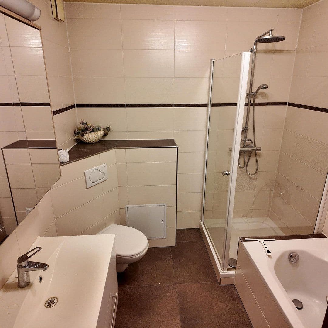 Predaj domu 225 m², pozemek 572 m², Maulbronn, Bádensko-Wurttembersko Predaj domu 225 m², pozemek 572 m², Maulbronn, Bádensko-Wurttembersko