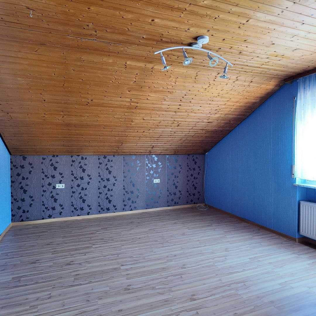 Predaj domu 225 m², pozemek 572 m², Maulbronn, Bádensko-Wurttembersko Predaj domu 225 m², pozemek 572 m², Maulbronn, Bádensko-Wurttembersko