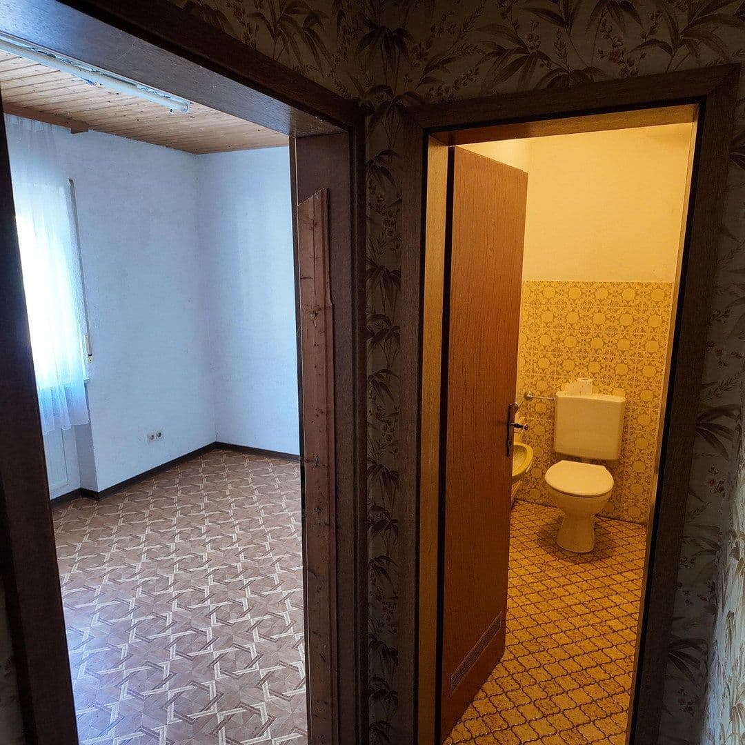 Predaj domu 225 m², pozemek 572 m², Maulbronn, Bádensko-Wurttembersko Predaj domu 225 m², pozemek 572 m², Maulbronn, Bádensko-Wurttembersko