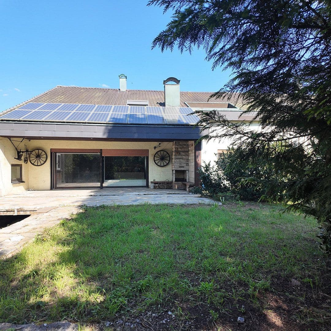 Predaj domu 225 m², pozemek 572 m², Maulbronn, Bádensko-Wurttembersko Predaj domu 225 m², pozemek 572 m², Maulbronn, Bádensko-Wurttembersko