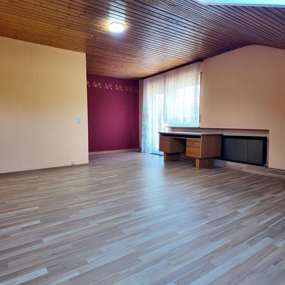 Predaj domu 225 m², pozemek 572 m², Maulbronn, Bádensko-Wurttembersko Predaj domu 225 m², pozemek 572 m², Maulbronn, Bádensko-Wurttembersko