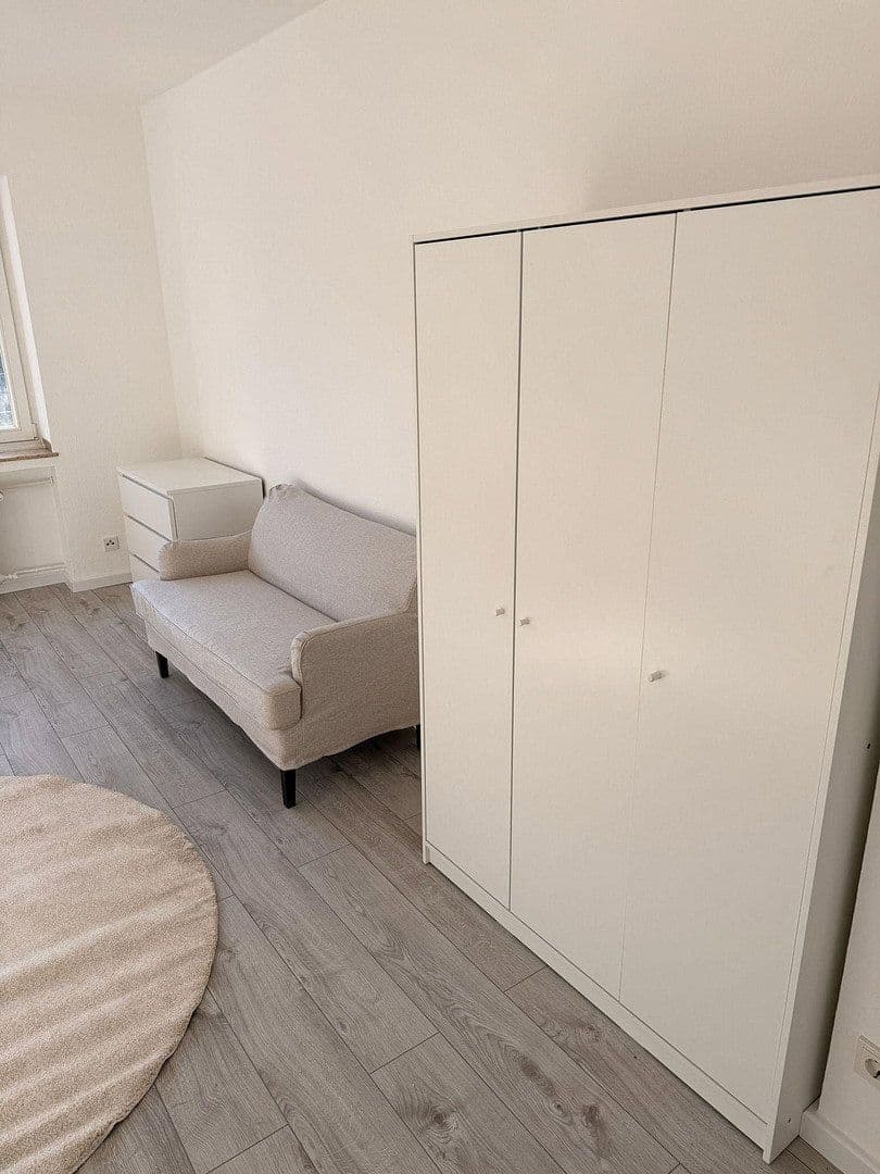 Prenájom bytu 1-izbový 37 m², Heinrichstr. 105, Düsseldorf, Severné Porýnie - Westfálsko Prenájom bytu 1-izbový 37 m², Heinrichstr. 105, Düsseldorf, Severné Porýnie - Westfálsko