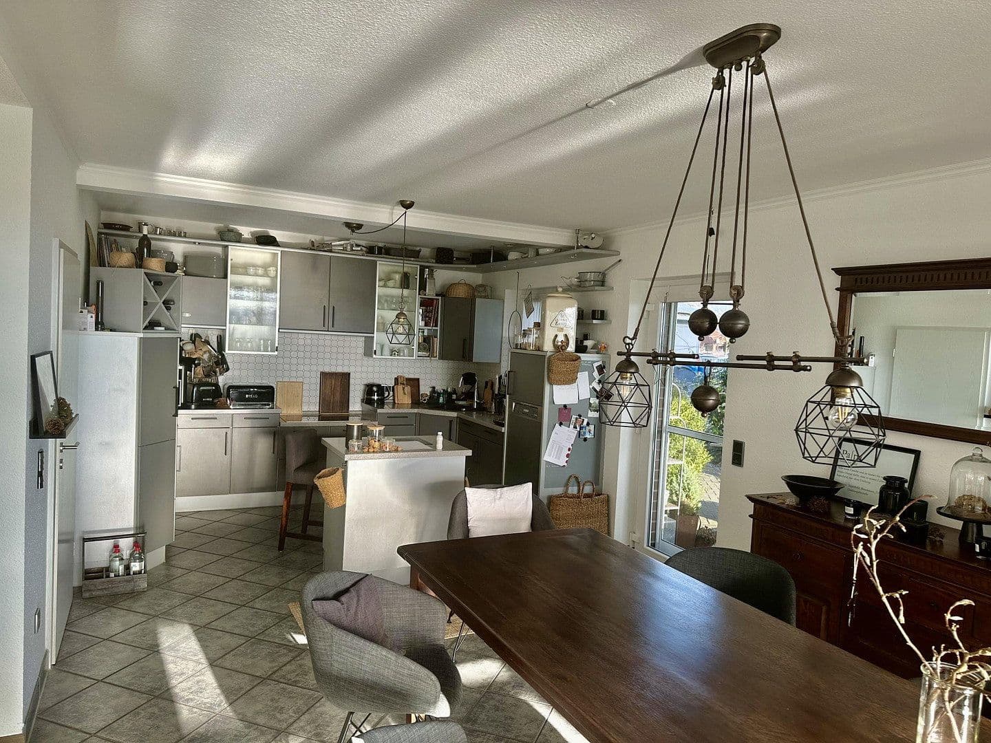 Predaj domu 317 m², pozemek 1.136 m², Bahnhofstraße 55a, Oberndorf, Dolné Sasko Predaj domu 317 m², pozemek 1.136 m², Bahnhofstraße 55a, Oberndorf, Dolné Sasko