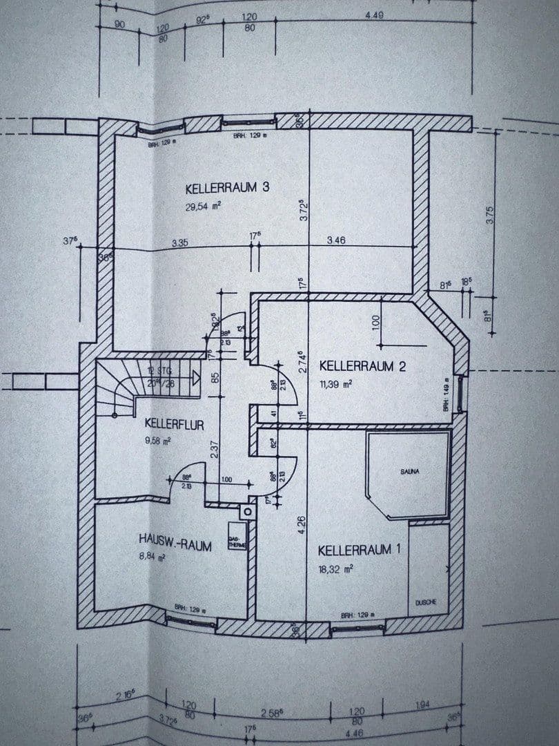 Predaj domu 317 m², pozemek 1.136 m², Bahnhofstraße 55a, Oberndorf, Dolné Sasko Predaj domu 317 m², pozemek 1.136 m², Bahnhofstraße 55a, Oberndorf, Dolné Sasko