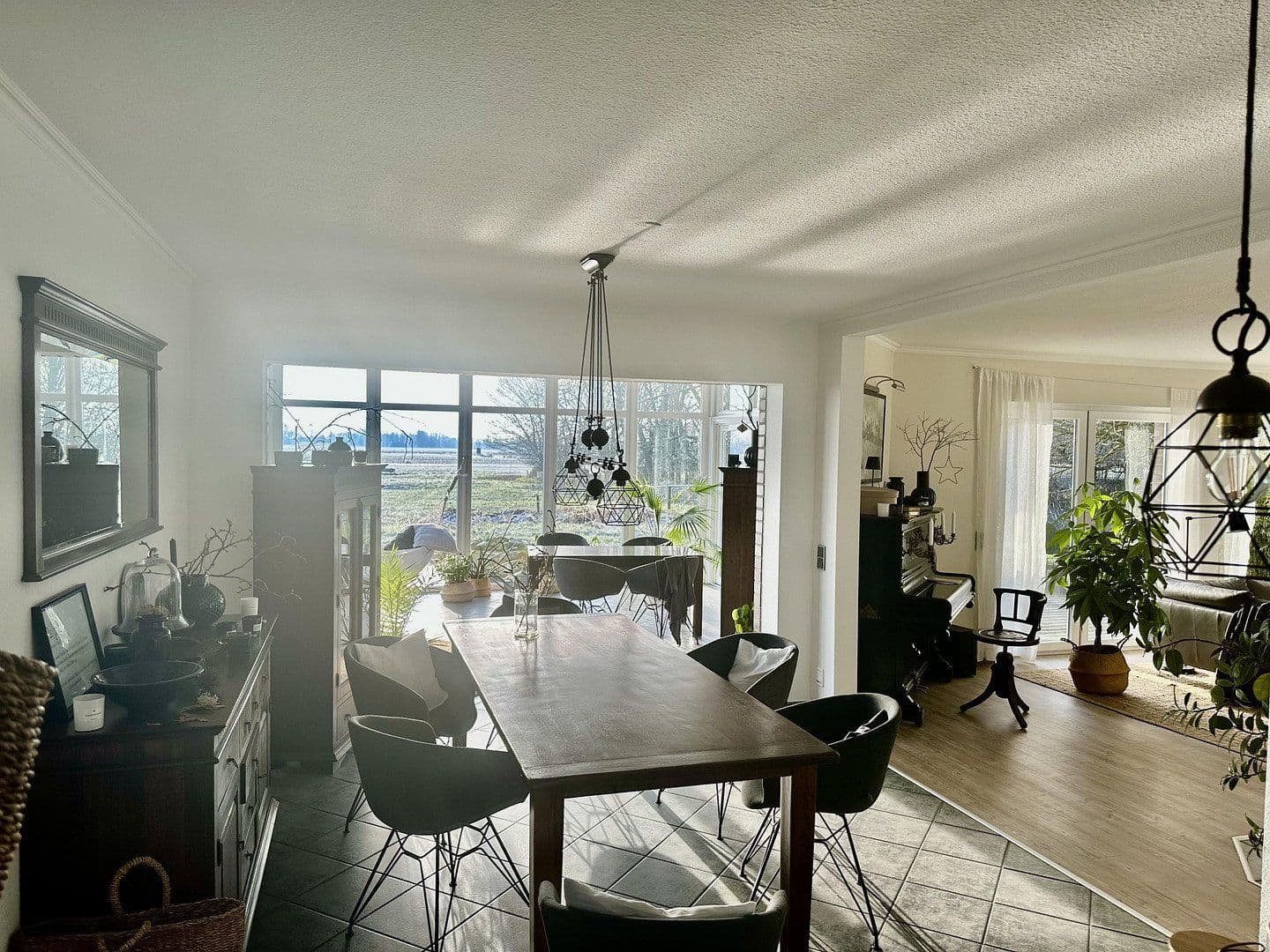 Predaj domu 317 m², pozemek 1.136 m², Bahnhofstraße 55a, Oberndorf, Dolné Sasko Predaj domu 317 m², pozemek 1.136 m², Bahnhofstraße 55a, Oberndorf, Dolné Sasko