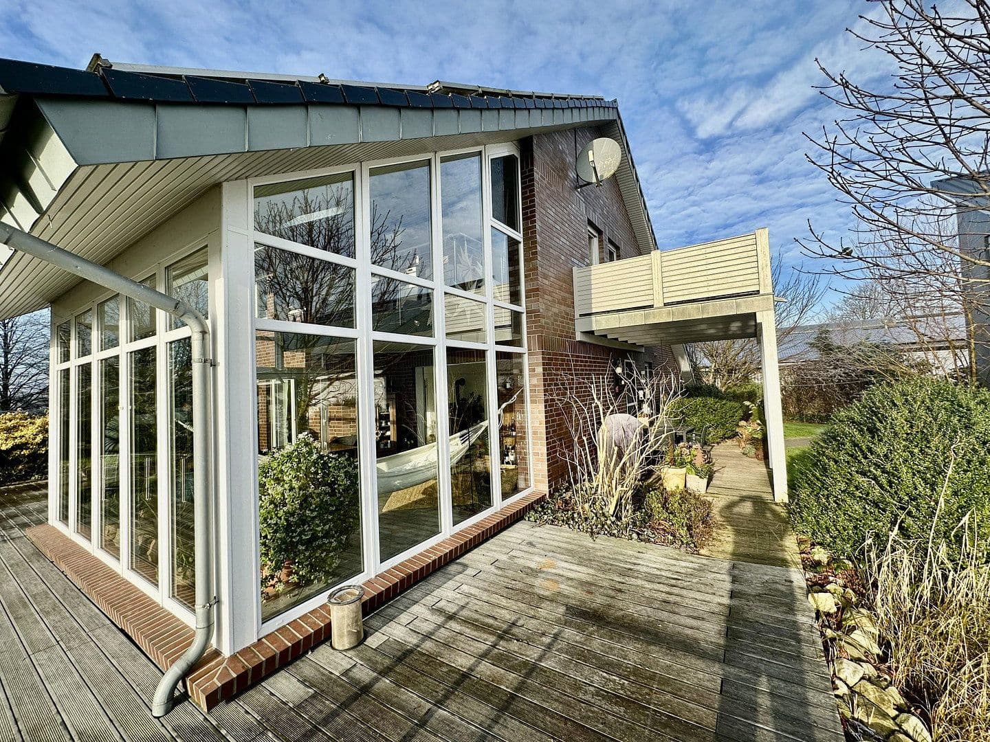 Predaj domu 317 m², pozemek 1.136 m², Bahnhofstraße 55a, Oberndorf, Dolné Sasko Predaj domu 317 m², pozemek 1.136 m², Bahnhofstraße 55a, Oberndorf, Dolné Sasko