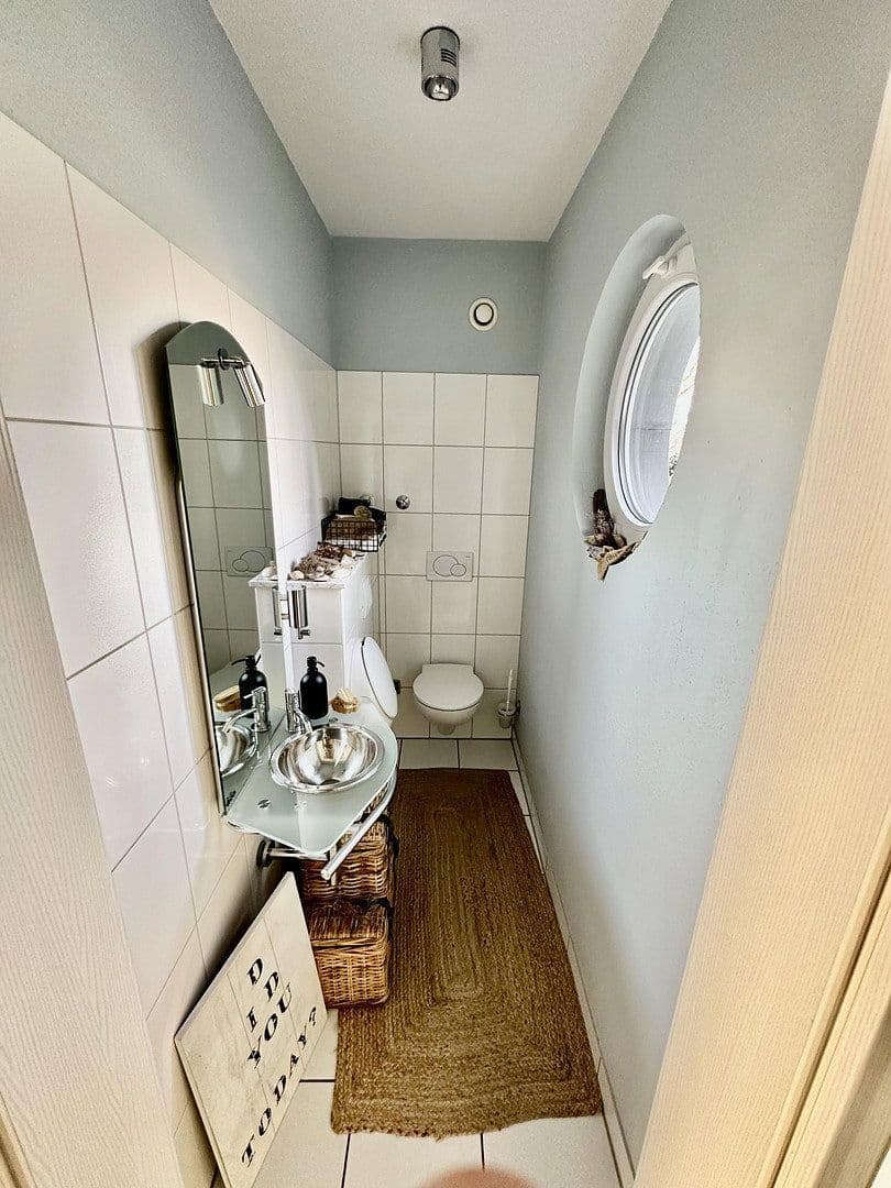 Predaj domu 317 m², pozemek 1.136 m², Bahnhofstraße 55a, Oberndorf, Dolné Sasko Predaj domu 317 m², pozemek 1.136 m², Bahnhofstraße 55a, Oberndorf, Dolné Sasko