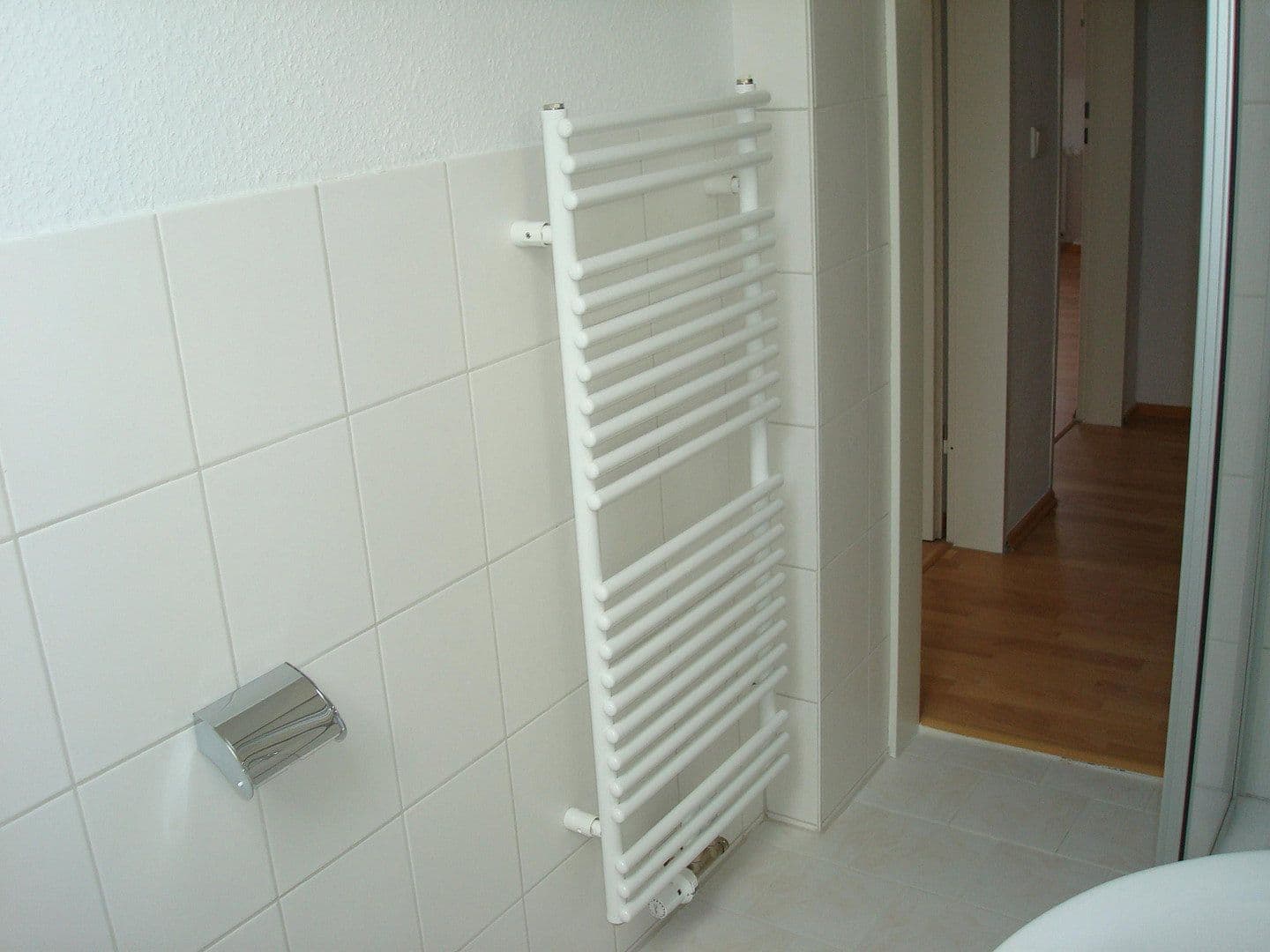 Prenájom bytu 3-izbový 60 m², Ulanenstr. 22, Düsseldorf, Severné Porýnie - Westfálsko Prenájom bytu 3-izbový 60 m², Ulanenstr. 22, Düsseldorf, Severné Porýnie - Westfálsko