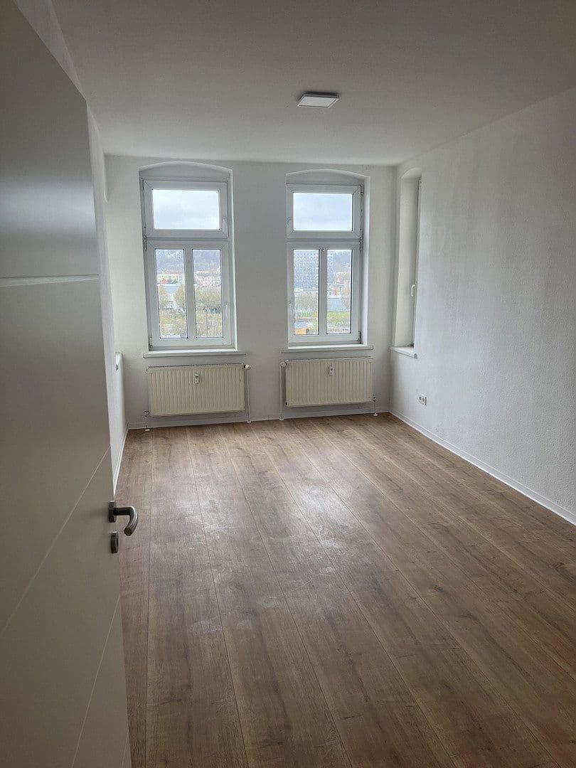 Prenájom bytu 2-izbový 66 m², Gera, Durínsko Prenájom bytu 2-izbový 66 m², Gera, Durínsko