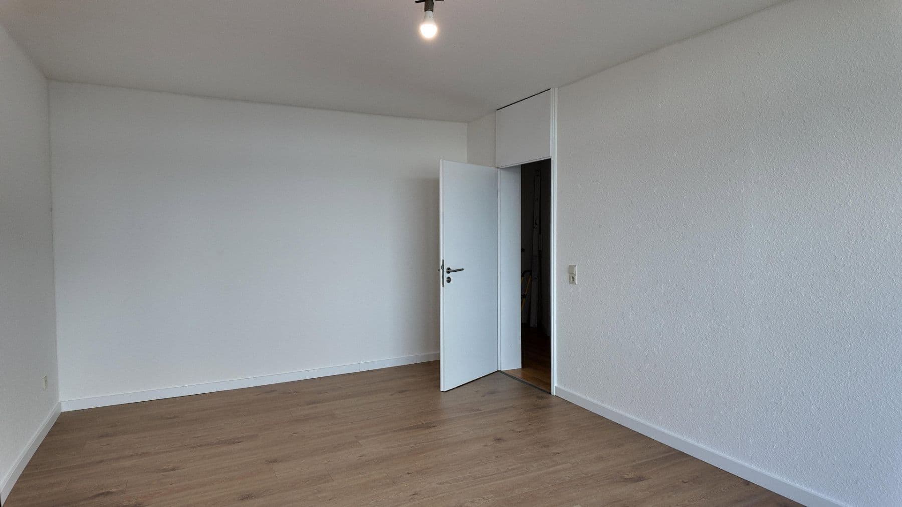 Prenájom bytu 2-izbový 67 m², Collinistraße 5, Mannheim, Bádensko-Wurttembersko Prenájom bytu 2-izbový 67 m², Collinistraße 5, Mannheim, Bádensko-Wurttembersko