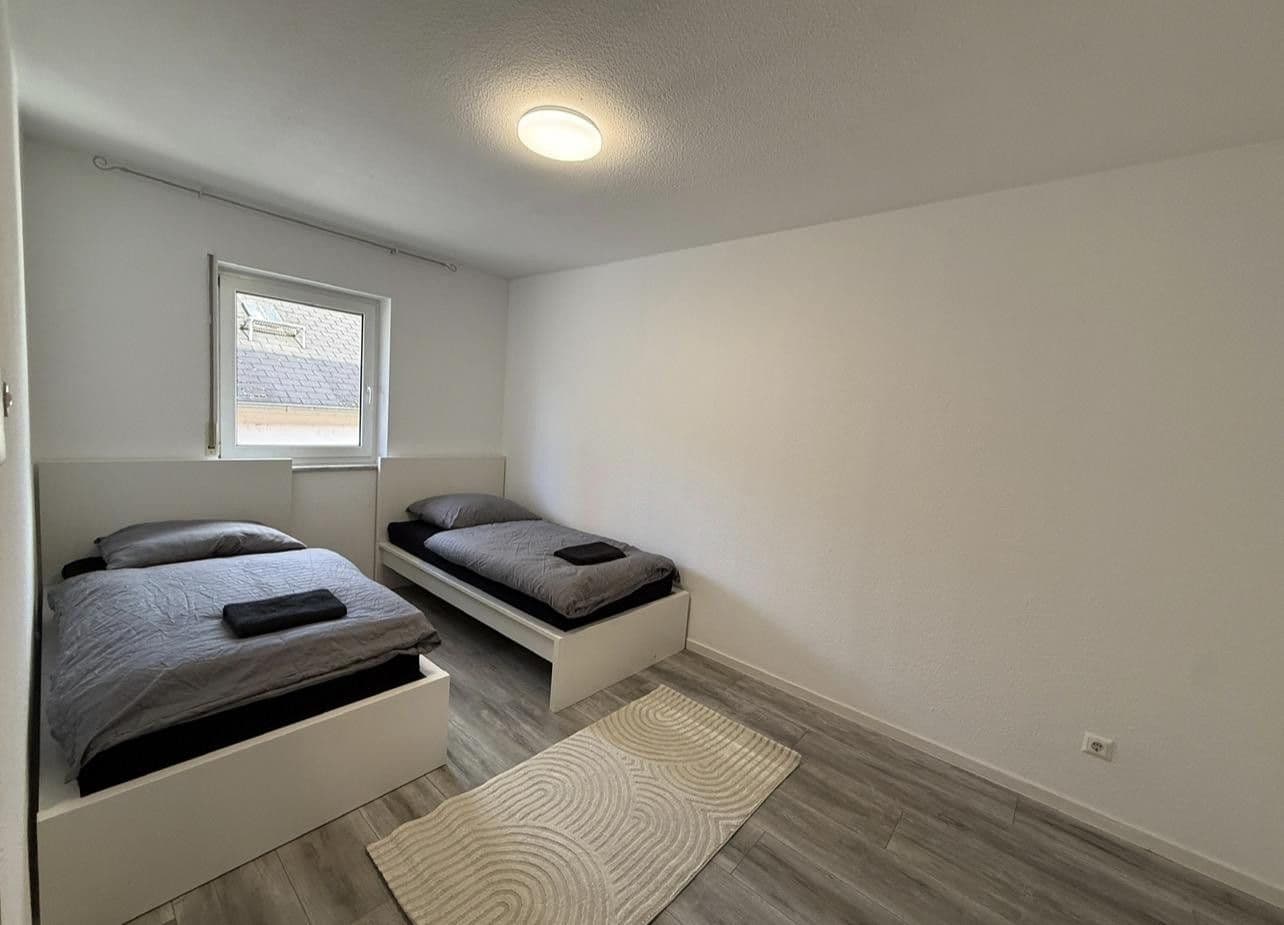 Prenájom bytu 5-izbový 155 m², Saarstr, Wiesbaden, Hesensko Prenájom bytu 5-izbový 155 m², Saarstr, Wiesbaden, Hesensko