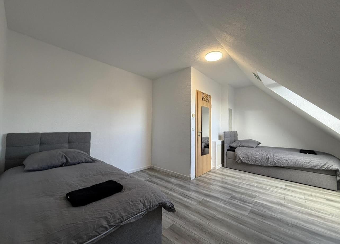 Prenájom bytu 5-izbový 155 m², Saarstr, Wiesbaden, Hesensko Prenájom bytu 5-izbový 155 m², Saarstr, Wiesbaden, Hesensko