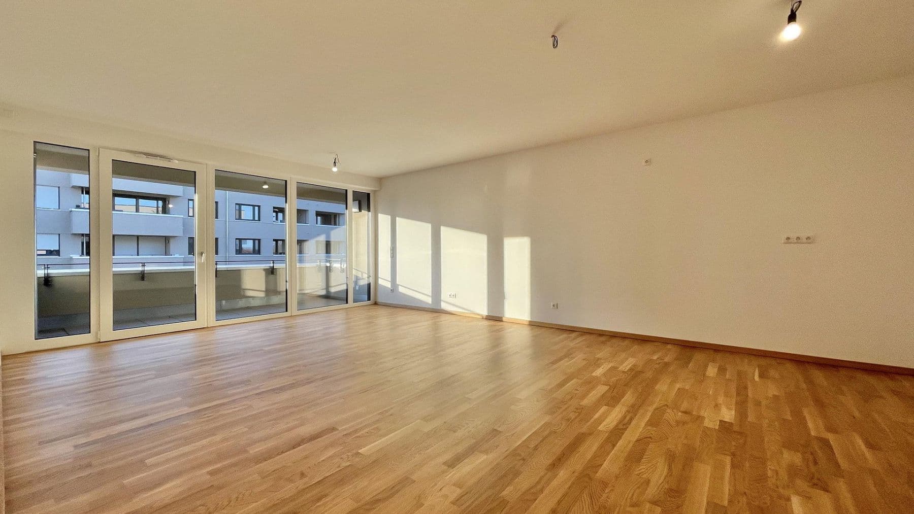 Prenájom bytu 3-izbový 86 m², Nürnberg, Bavorsko Prenájom bytu 3-izbový 86 m², Nürnberg, Bavorsko