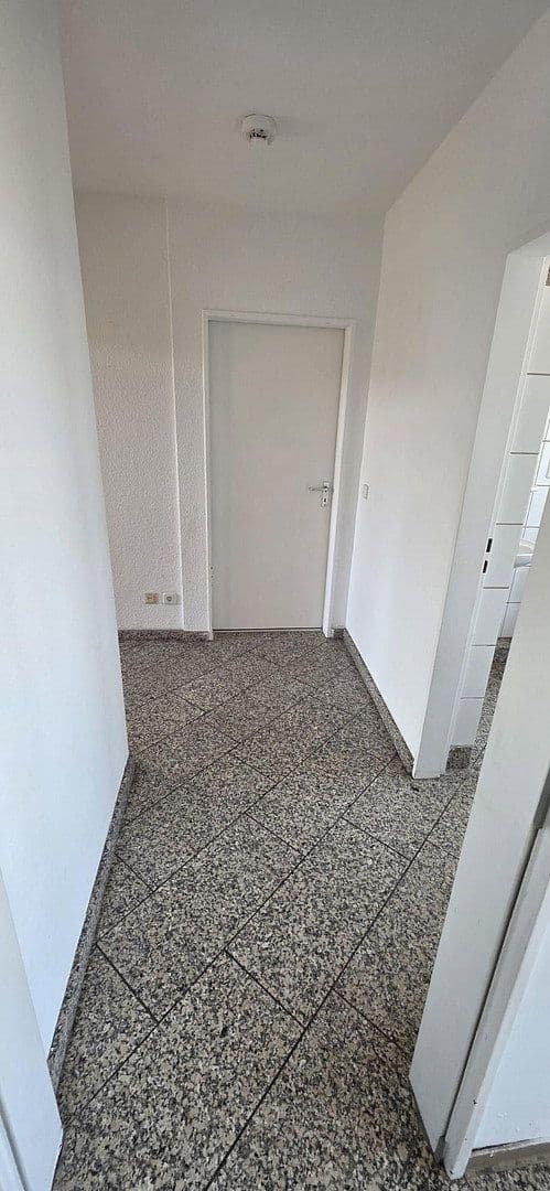 Prenájom bytu 2-izbový 80 m², Wuppertal, Severné Porýnie - Westfálsko Prenájom bytu 2-izbový 80 m², Wuppertal, Severné Porýnie - Westfálsko