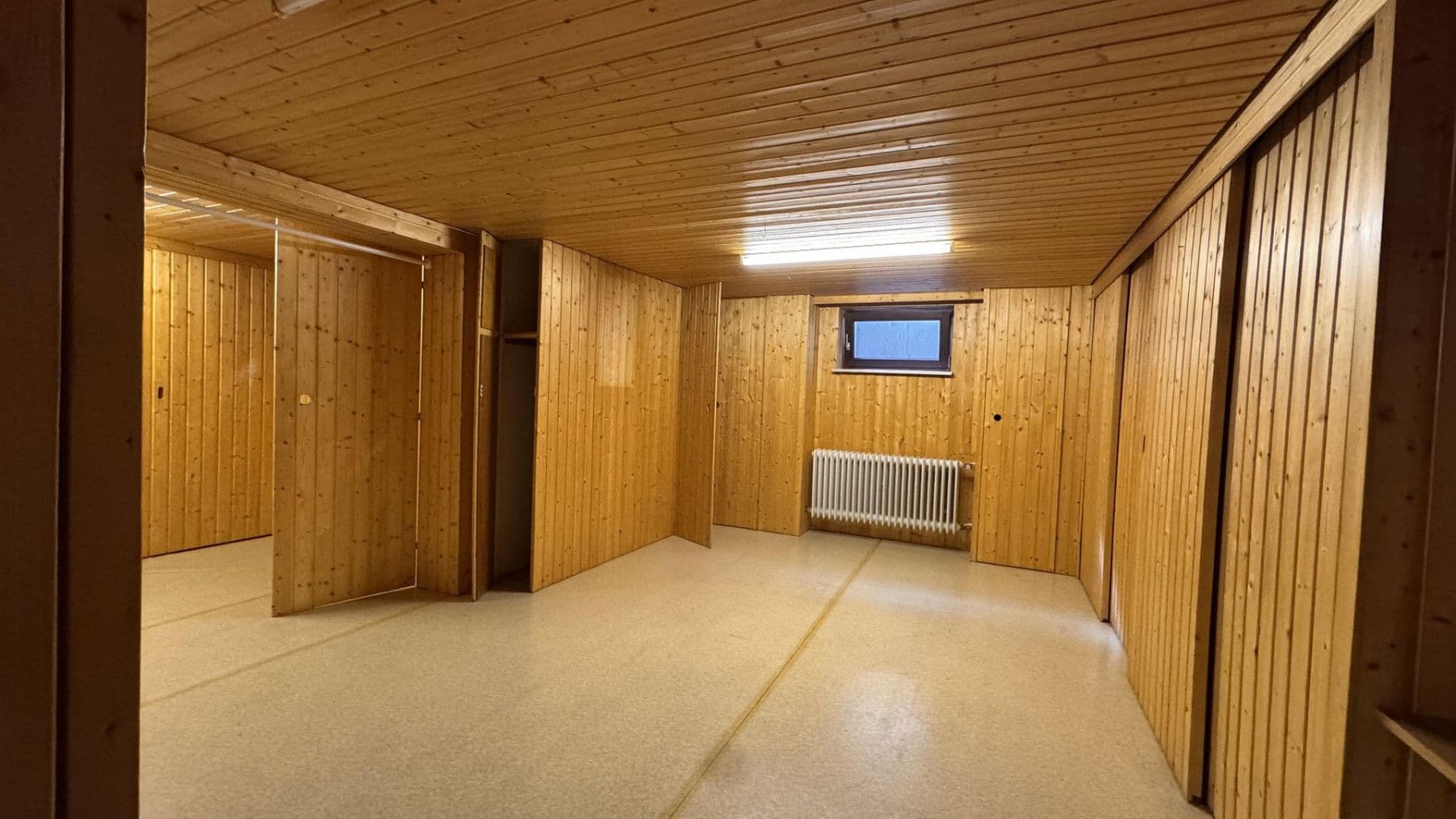 Predaj domu 167 m², pozemek 832 m², Ellwangen (Jagst), Bádensko-Wurttembersko Predaj domu 167 m², pozemek 832 m², Ellwangen (Jagst), Bádensko-Wurttembersko