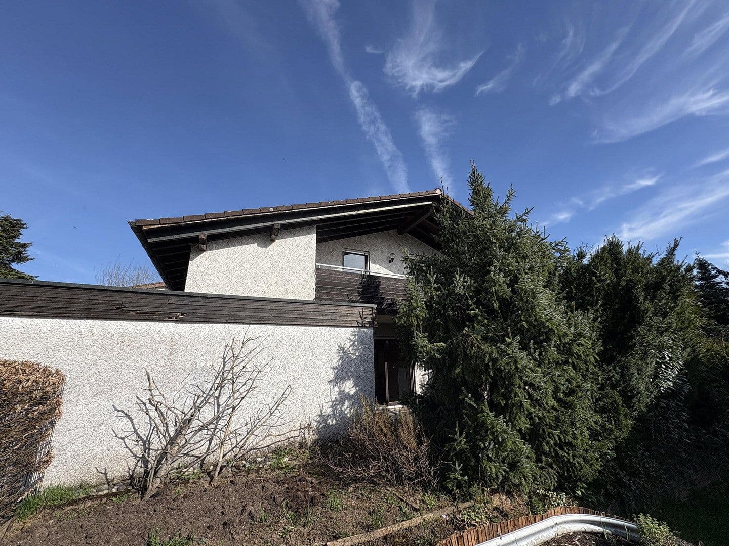 Predaj domu 167 m², pozemek 832 m², Ellwangen (Jagst), Bádensko-Wurttembersko Predaj domu 167 m², pozemek 832 m², Ellwangen (Jagst), Bádensko-Wurttembersko