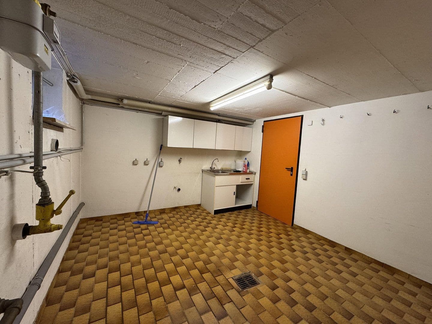 Predaj domu 167 m², pozemek 832 m², Ellwangen (Jagst), Bádensko-Wurttembersko Predaj domu 167 m², pozemek 832 m², Ellwangen (Jagst), Bádensko-Wurttembersko